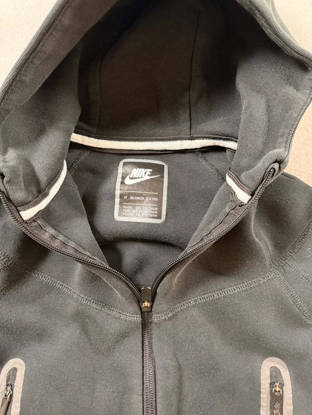 Nike Tech Fleece Full-Zip Hoodie and Jogger Tracksuit Set, Black - Picture 6 of 6